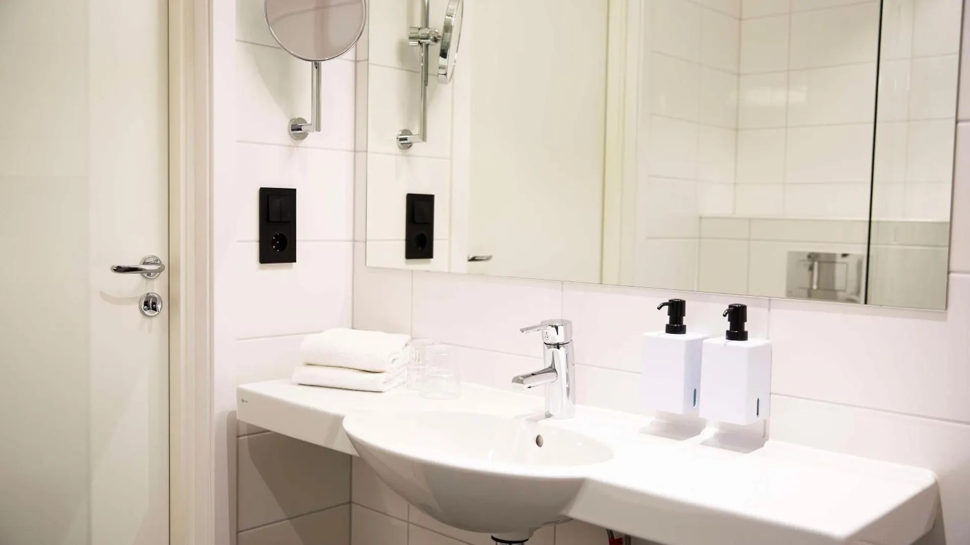 Scandic Taeby 4*, Täby Suecia